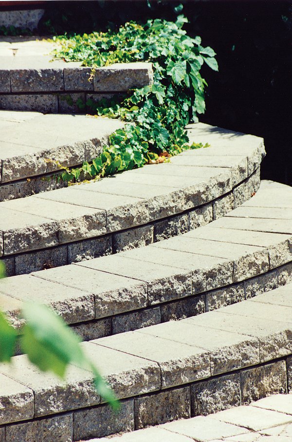 Circular front entrance steps by Unilock with Pisa2