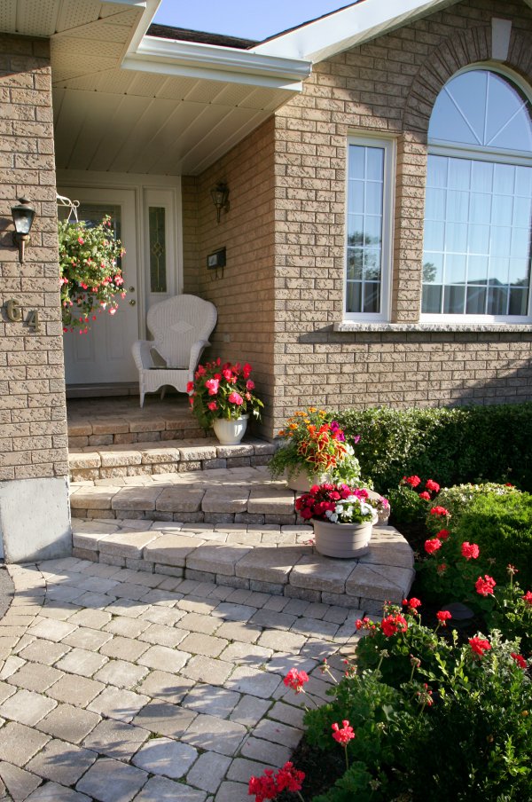 Entrance with RomanPisa Steps