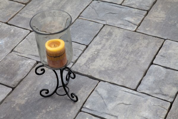 Closeup of paver patio by Unilock with Thornbury