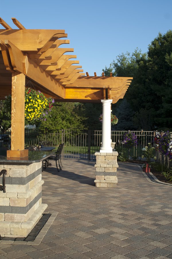 Patio featuring Olde Greenwich Cobble Paver