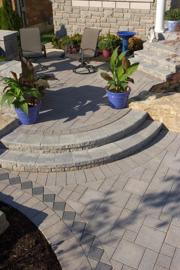 Paver patio by Unilock with Series 3000