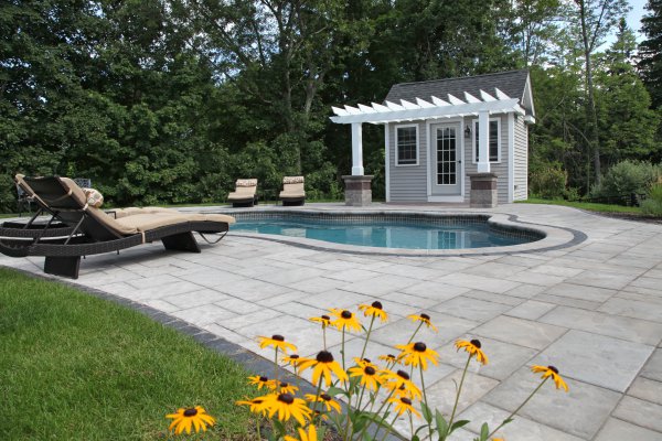 Pool deck with Unilock Beacon Hill Flagstone paver