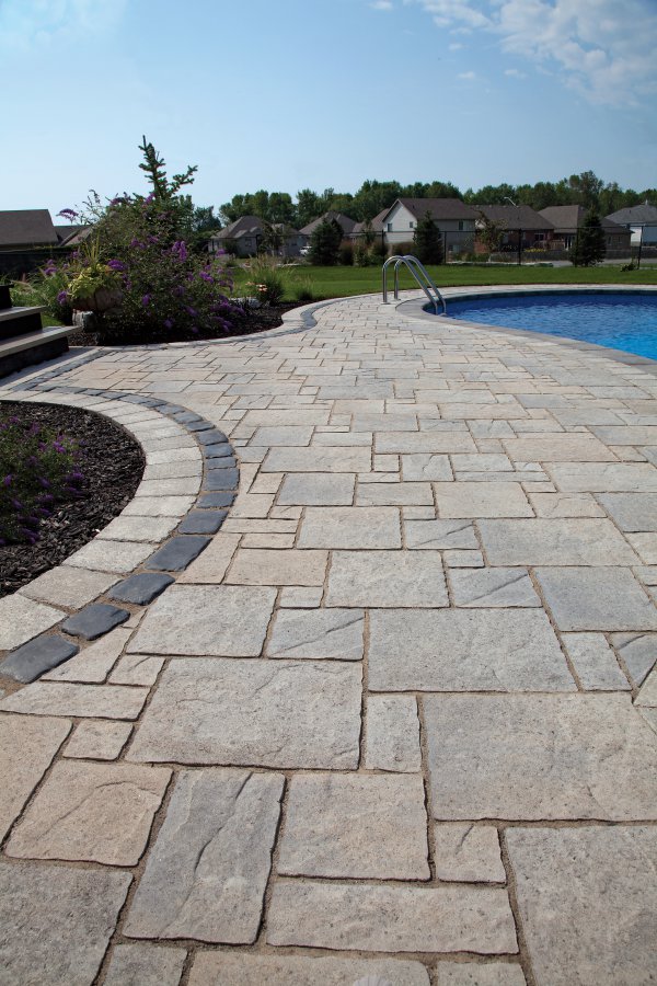 Pool Deck with Avante Ashlar and Courtstone paver