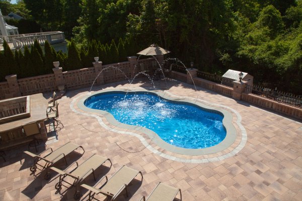 Pool deck with Umbriano paver by Unilock